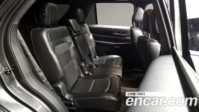 Ford Explorer 2016 — фото 11