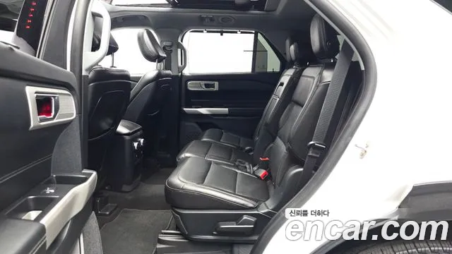 Ford Explorer 2020 — фото 16