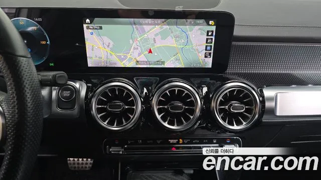 Mercedes-Benz EQB 2023 — фото 13