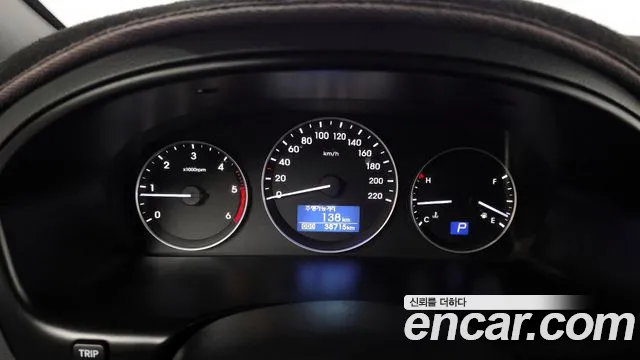 Hyundai Starex 2019 — фото 11