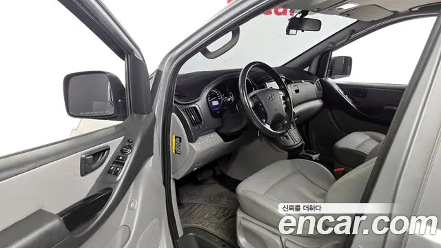 Hyundai Starex 2019 — фото 13