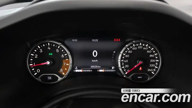 Jeep Renegade 2019 — фото 10