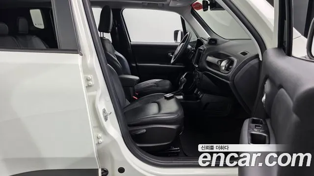 Jeep Renegade 2019 — фото 16