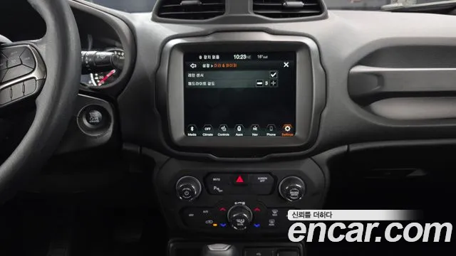 Jeep Renegade 2019 — фото 19