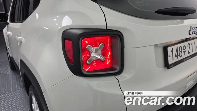 Jeep Renegade 2019 — фото 8