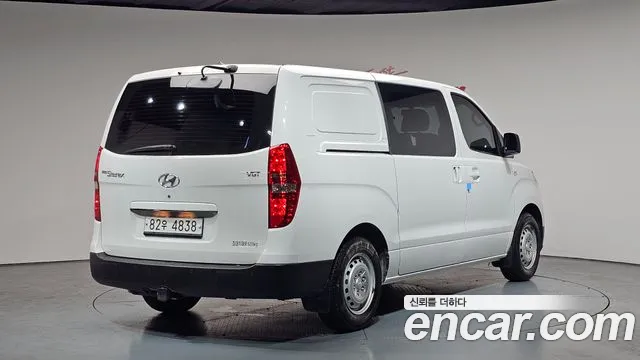 Hyundai Starex 2019 — фото 2