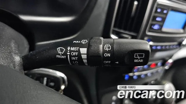 Hyundai Starex 2019 — фото 18