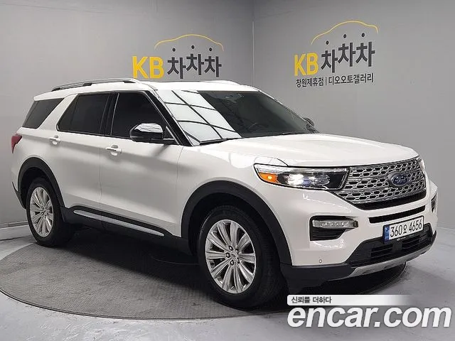 Ford Explorer 2022 — фото 3