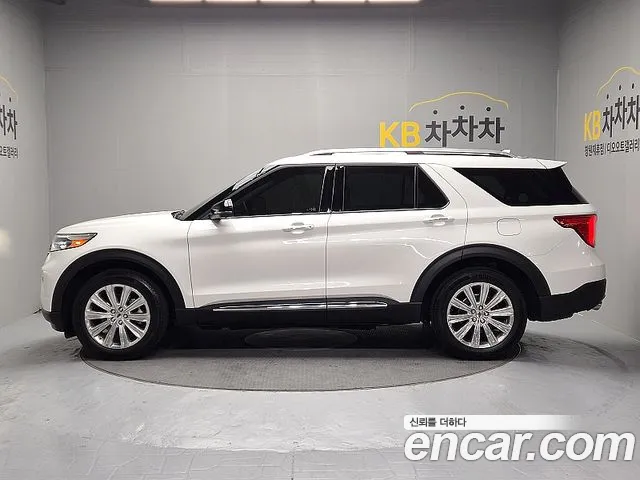 Ford Explorer 2022 — фото 8