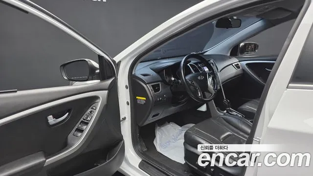 Hyundai i30 2016 — фото 13