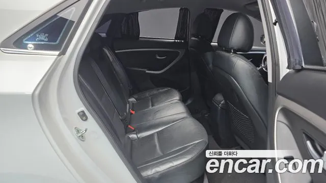 Hyundai i30 2016 — фото 17