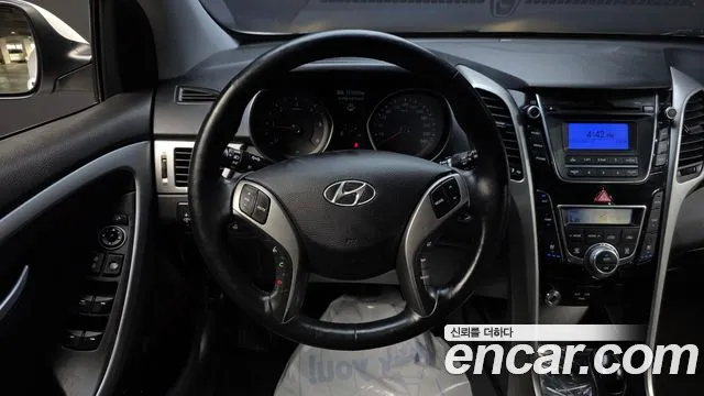 Hyundai i30 2016 — фото 20
