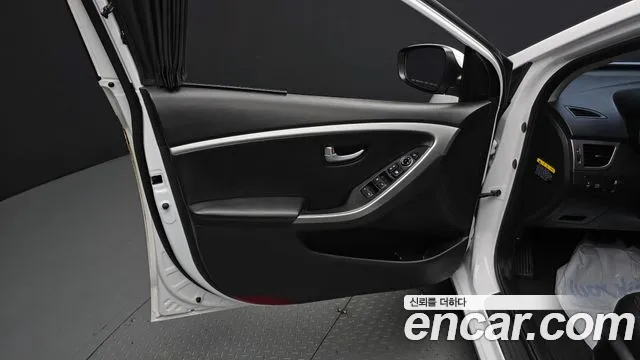 Hyundai i30 2016 — фото 14