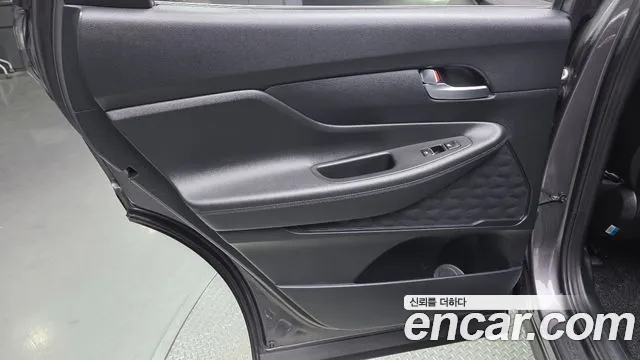 Hyundai Santafe 2021 — фото 15