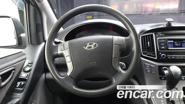 Hyundai Starex 2016 — фото 13