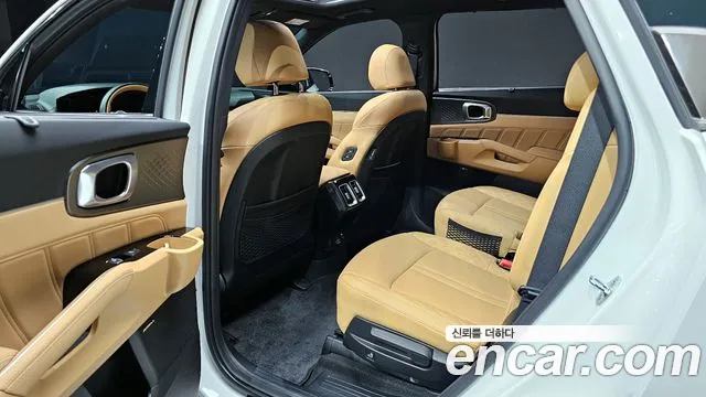 Kia Sorento 2022 — фото 16