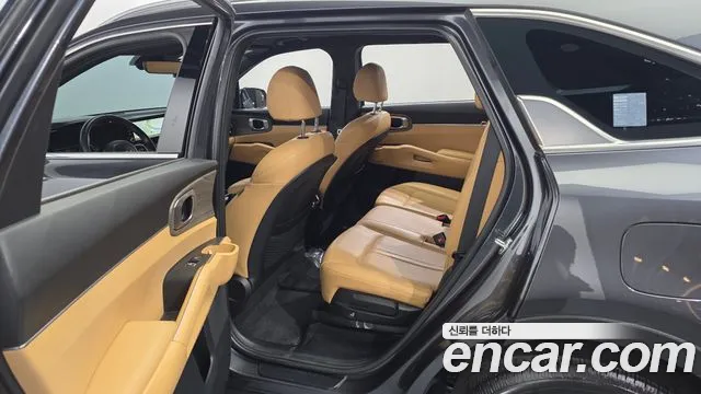 Kia Sorento 2022 — фото 11