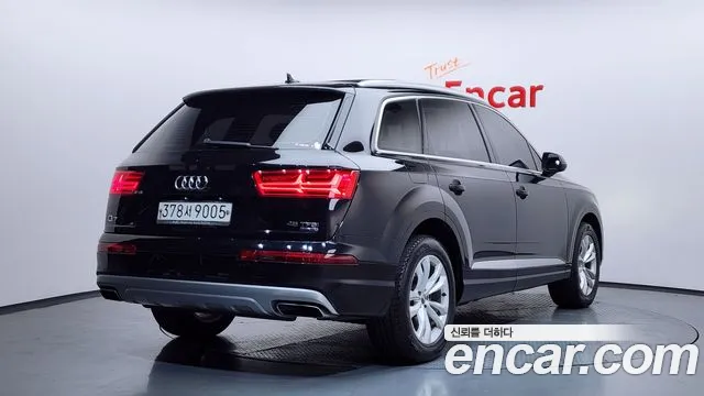 Audi Q7 2019 — фото 2