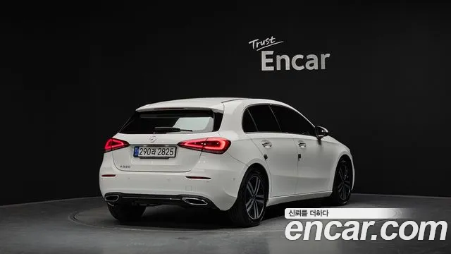 Mercedes-Benz A-Class 2022 — фото 2