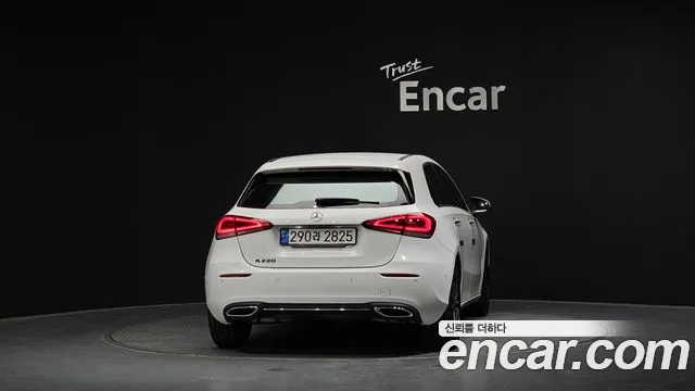 Mercedes-Benz A-Class 2022 — фото 4
