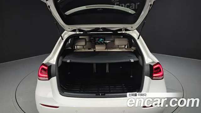Mercedes-Benz A-Class 2022 — фото 20