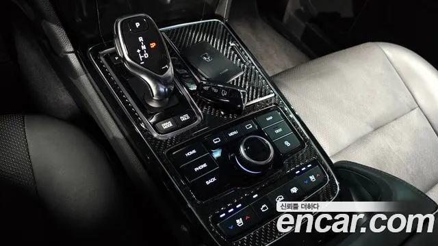 Hyundai Equus 2015 — фото 9