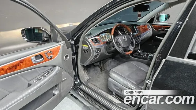 Hyundai Equus 2015 — фото 10