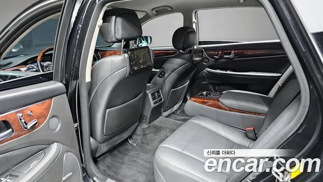 Hyundai Equus 2015 — фото 12