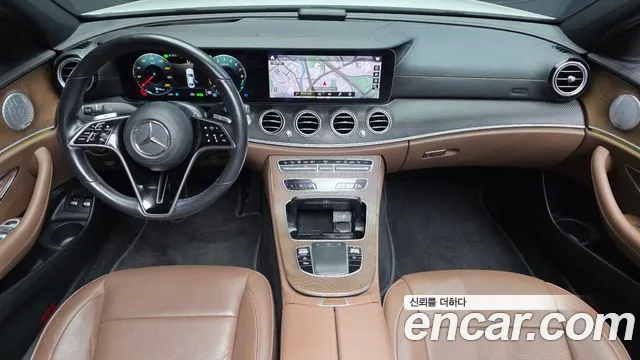 Mercedes-Benz E-Class 2021 — фото 10