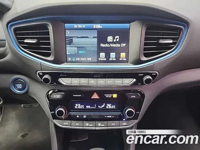 Hyundai Ioniq 2016 — фото 10