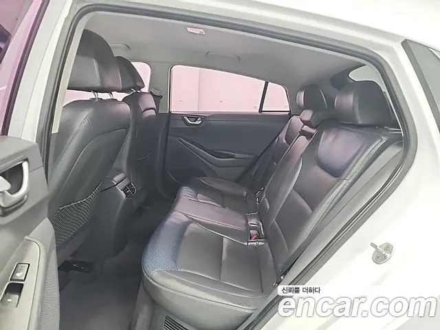 Hyundai Ioniq 2016 — фото 12