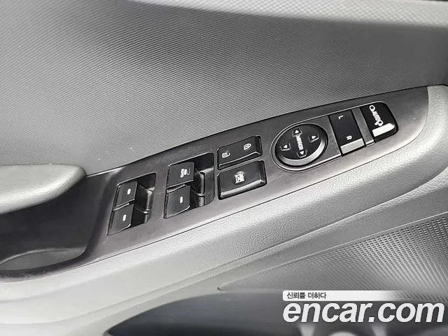 Hyundai Ioniq 2016 — фото 17