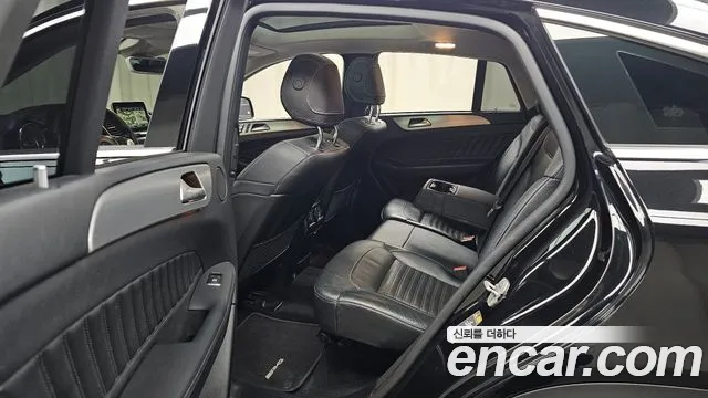 Mercedes-Benz GLE-Class 2018 — фото 11