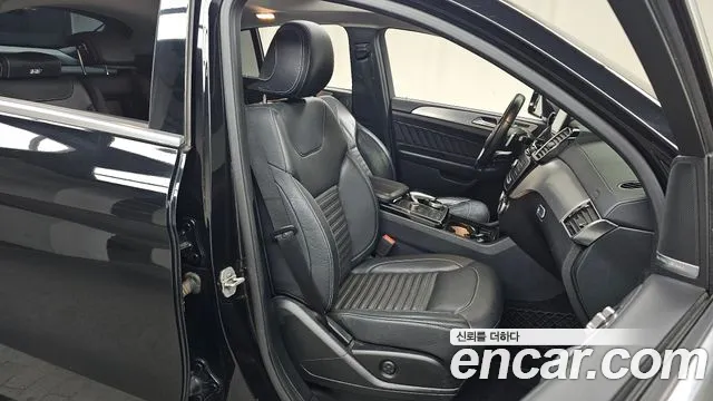 Mercedes-Benz GLE-Class 2018 — фото 12