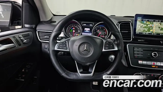 Mercedes-Benz GLE-Class 2018 — фото 13