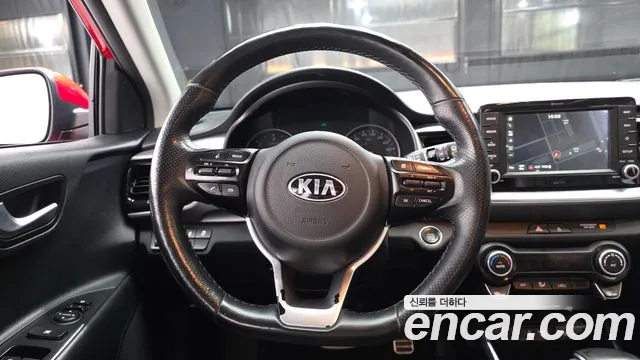 Kia Stonic 2018 — фото 13