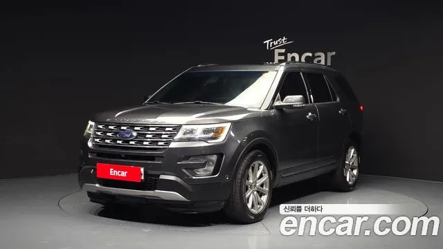 Ford Explorer 2017 — фото 1