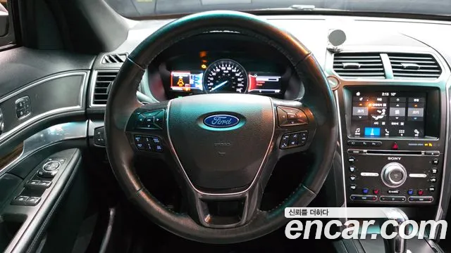 Ford Explorer 2017 — фото 13