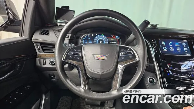 Cadillac Escalade 2016 — фото 13