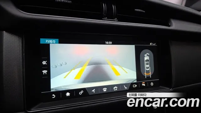 Jaguar XF 2017 — фото 15