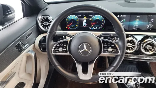 Mercedes-Benz A-Class 2021 — фото 18