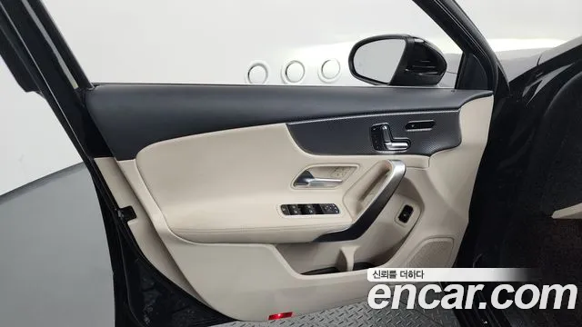 Mercedes-Benz A-Class 2021 — фото 14