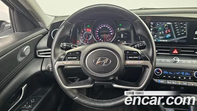 Hyundai AVANTE 2021 — фото 19