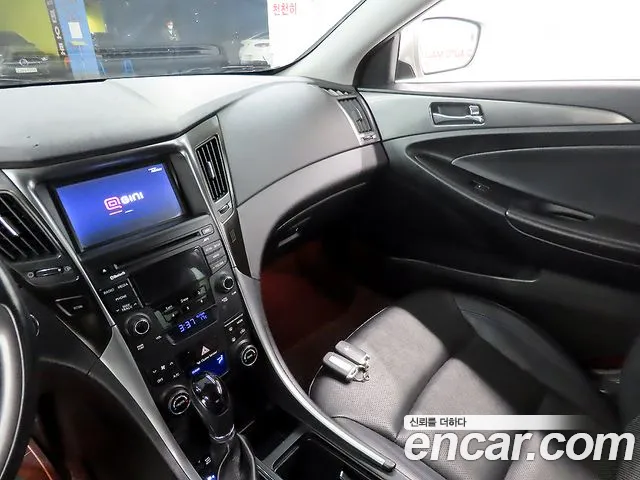 Hyundai Sonata 2014 — фото 12