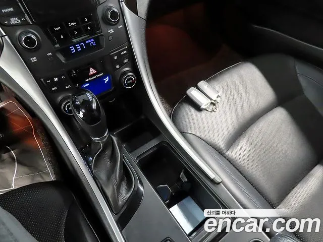 Hyundai Sonata 2014 — фото 14