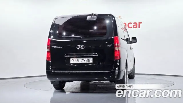 Hyundai Starex 2017 — фото 3