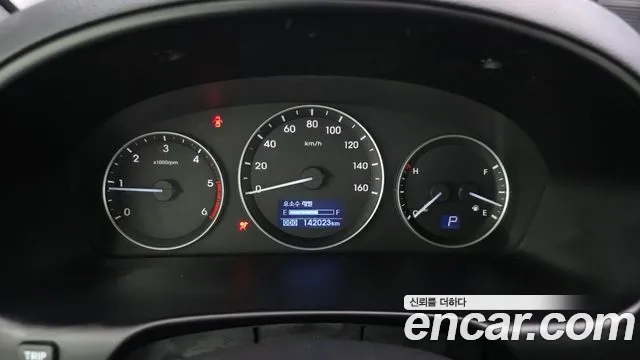 Hyundai Starex 2017 — фото 10