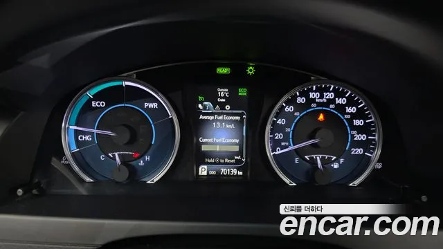 Toyota Camry 2017 — фото 11