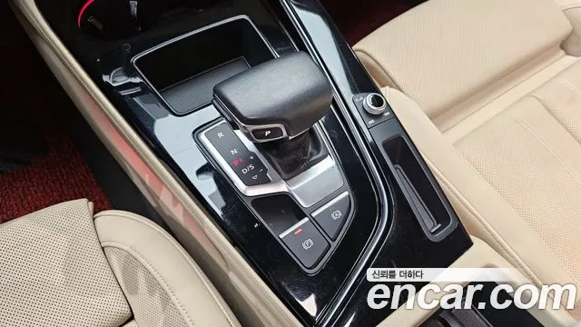 Audi A4 2021 — фото 12