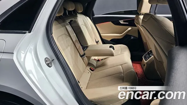 Audi A4 2021 — фото 17